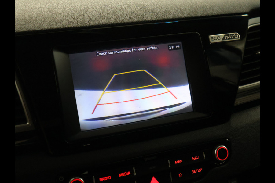 Kia Niro 1.6 GDi Hybrid DynamicLine [APPLE CARPLAY, ANDROID, ACHTERUITRIJCAMERA, CRUISECONTROL, CLIMATE CONTROL, HALFLEDER, NAVIGATIE, LANE ASSIST, BLUETOOTH, NIEUWSTAAT]