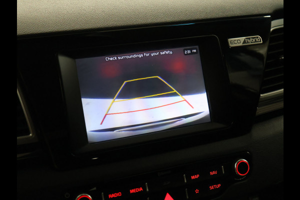 Kia Niro 1.6 GDi Hybrid DynamicLine [APPLE CARPLAY, ANDROID, ACHTERUITRIJCAMERA, CRUISECONTROL, CLIMATE CONTROL, HALFLEDER, NAVIGATIE, LANE ASSIST, BLUETOOTH, NIEUWSTAAT]