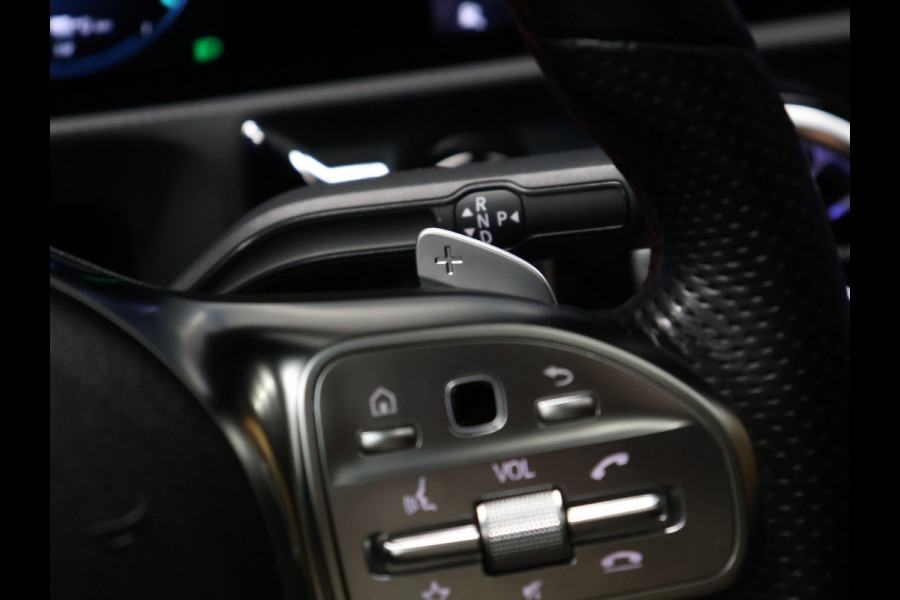 Mercedes-Benz A-Klasse 250 e Business Solution AMG Limited [SCHUIFKANTELDAK, APPLE CARPLAY, ANDROID, STOELVERWARMING, CRUISE CONTROL, PDC V+A, ACHTERUITRIJ CAMERA, KEYLESS ENTRY, CLIMATE CONTROL, NAVIGATIE, NIEUWSTAAT]