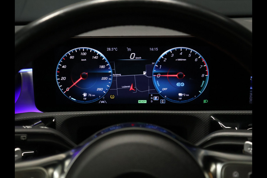 Mercedes-Benz A-Klasse 250 e Business Solution AMG Limited [SCHUIFKANTELDAK, APPLE CARPLAY, ANDROID, STOELVERWARMING, CRUISE CONTROL, PDC V+A, ACHTERUITRIJ CAMERA, KEYLESS ENTRY, CLIMATE CONTROL, NAVIGATIE, NIEUWSTAAT]