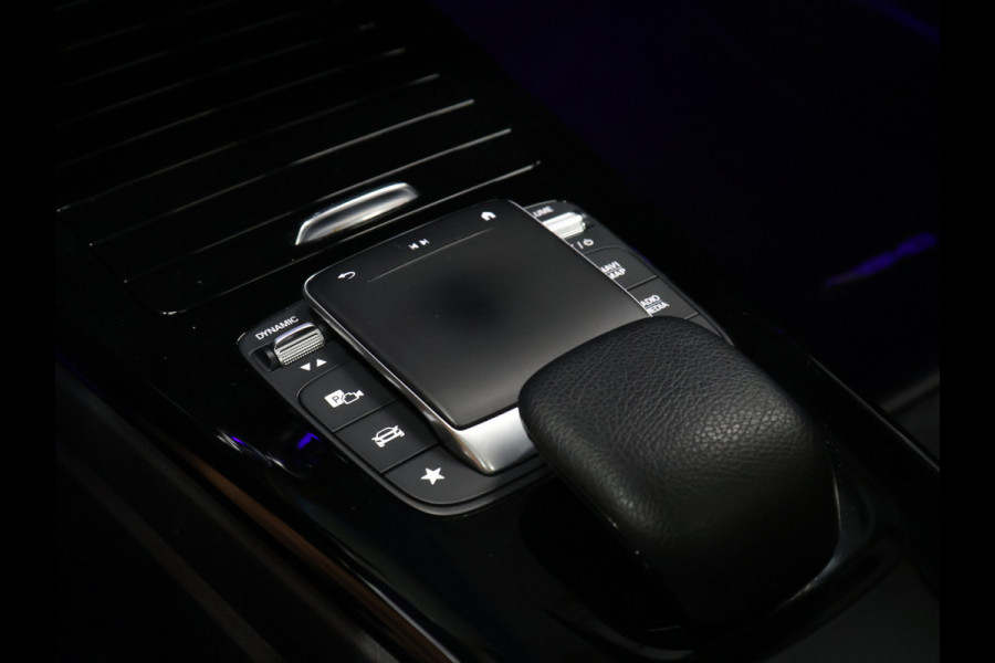 Mercedes-Benz A-Klasse 250 e Business Solution AMG Limited [SCHUIFKANTELDAK, APPLE CARPLAY, ANDROID, STOELVERWARMING, CRUISE CONTROL, PDC V+A, ACHTERUITRIJ CAMERA, KEYLESS ENTRY, CLIMATE CONTROL, NAVIGATIE, NIEUWSTAAT]