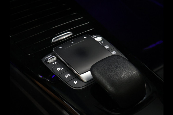 Mercedes-Benz A-Klasse 250 e Business Solution AMG Limited [SCHUIFKANTELDAK, APPLE CARPLAY, ANDROID, STOELVERWARMING, CRUISE CONTROL, PDC V+A, ACHTERUITRIJ CAMERA, KEYLESS ENTRY, CLIMATE CONTROL, NAVIGATIE, NIEUWSTAAT]