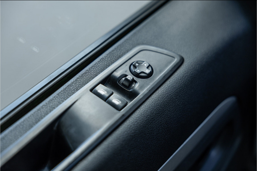 Peugeot Expert 2.0 BlueHDI 180 Long Premium DC | Dubbel cabine | L+R Schuifdeur | CarPlay | Camera | Navigatie | Blind Spot | Trekhaak | Cruise control | Nieuwe APK | Euro 6