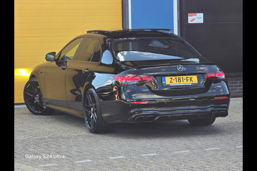 Mercedes-Benz E-Klasse 300 e 4MATIC AMG 63 Look / Acc / Lane Assist / Open Panoramadak / 360 Camera / Navi / Led / Pdc / 20 Inch