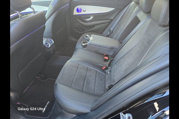 Mercedes-Benz E-Klasse 300 e 4MATIC AMG 63 Look / Acc / Lane Assist / Open Panoramadak / 360 Camera / Navi / Led / Pdc / 20 Inch