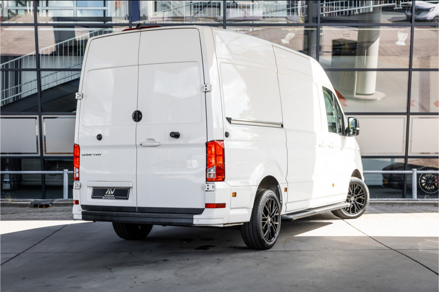 Volkswagen Crafter 35 2.0 TDI 177 PK L3H3 | Bi-Xenon | CarPlay | Camera | Navigatie | Cruise control | DAB | Betimmering | PDC | Dealer onderhouden | Nieuwe APK | Euro 6