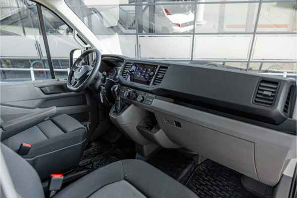 Volkswagen Crafter 35 2.0 TDI 177 PK L3H3 | Bi-Xenon | CarPlay | Camera | Navigatie | Cruise control | DAB | Betimmering | PDC | Dealer onderhouden | Nieuwe APK | Euro 6