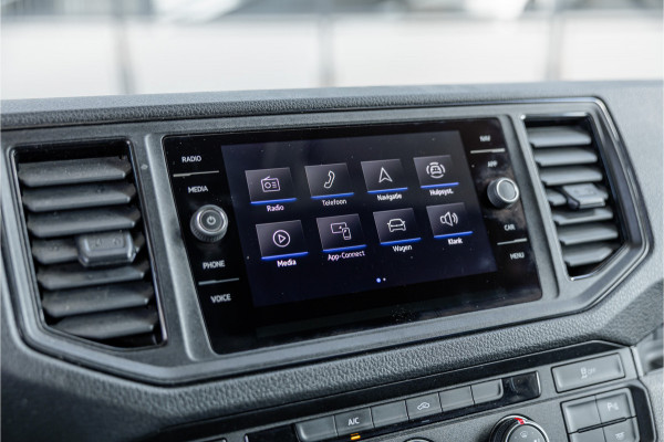 Volkswagen Crafter 35 2.0 TDI 177 PK L3H3 | Bi-Xenon | CarPlay | Camera | Navigatie | Cruise control | DAB | Betimmering | PDC | Dealer onderhouden | Nieuwe APK | Euro 6