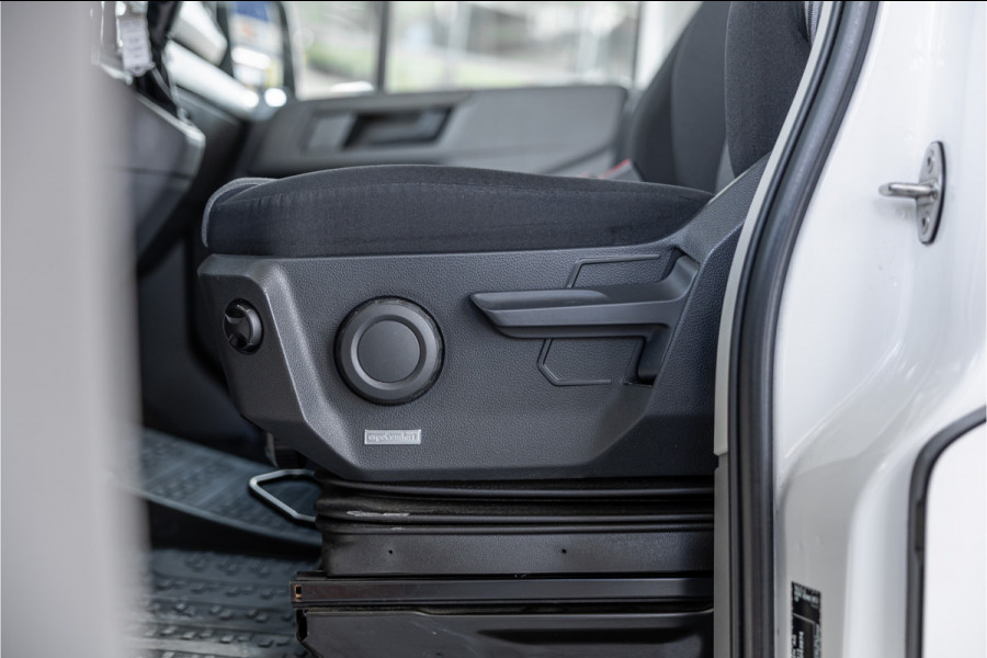 Volkswagen Crafter 35 2.0 TDI 177 PK L3H3 | Bi-Xenon | CarPlay | Camera | Navigatie | Cruise control | DAB | Betimmering | PDC | Dealer onderhouden | Nieuwe APK | Euro 6