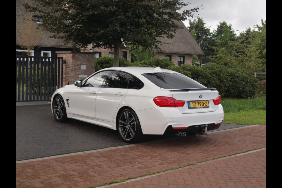 BMW 4 Serie Gran Coupé 420i High Executive | M-Pakket | Panoramadak | Trekhaak | NL-Auto |
