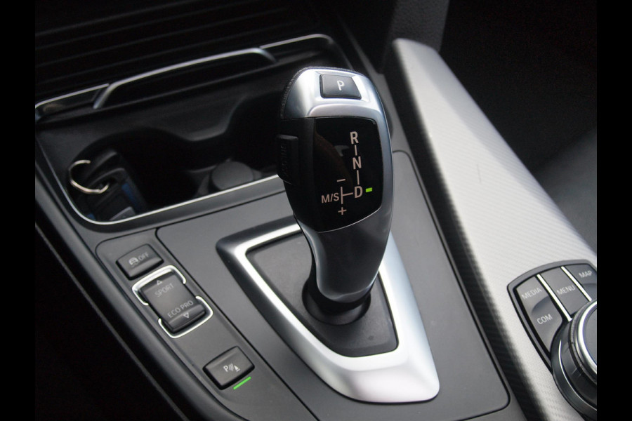 BMW 4 Serie Gran Coupé 420i High Executive | M-Pakket | Panoramadak | Trekhaak | NL-Auto |