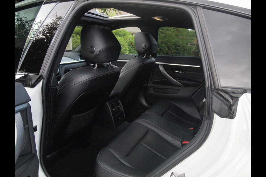 BMW 4 Serie Gran Coupé 420i High Executive | M-Pakket | Panoramadak | Trekhaak | NL-Auto |