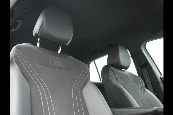 Volkswagen ID.4 Pro 77 kWh 204pk Dealer O.H. | Adaptive Cruise | 360 Camera | Alcantara Sportstoelen & Stuur Verwarmd | Keyless | Blis | Sfeerverlichting | Apple Carplay | Navigatie | DAB | 21"L.M |