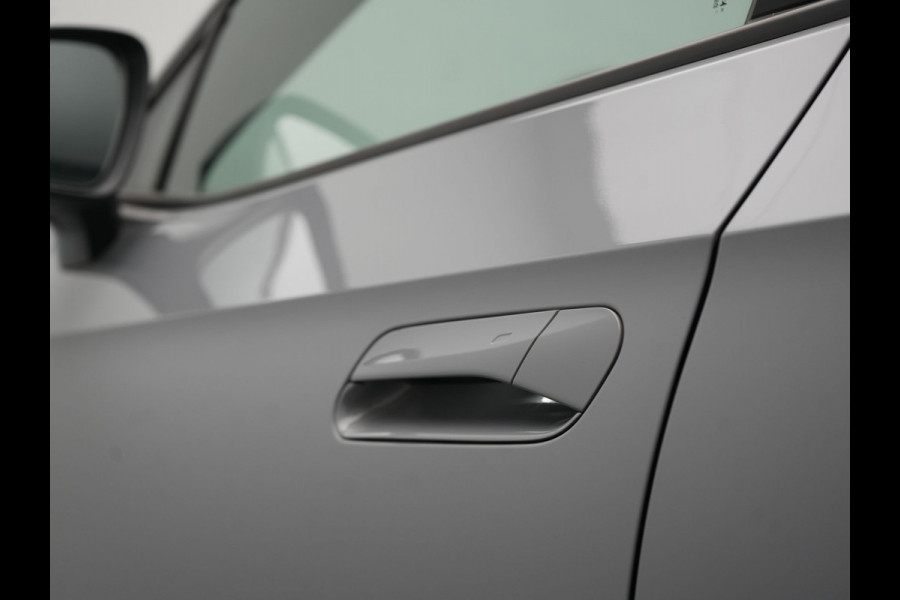 Volkswagen ID.4 Pro 77 kWh 204pk Dealer O.H. | Adaptive Cruise | 360 Camera | Alcantara Sportstoelen & Stuur Verwarmd | Keyless | Blis | Sfeerverlichting | Apple Carplay | Navigatie | DAB | 21"L.M |