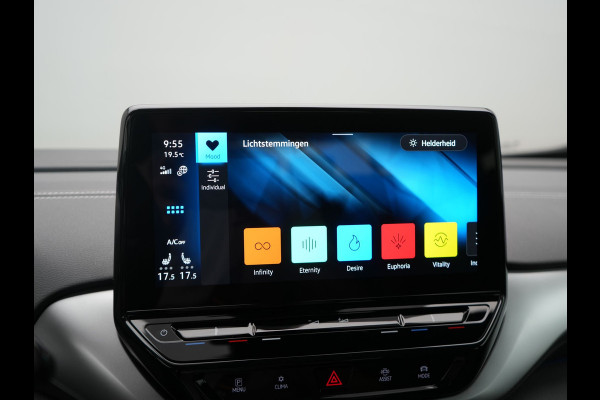 Volkswagen ID.4 Pro 77 kWh 204pk Dealer O.H. | Adaptive Cruise | 360 Camera | Alcantara Sportstoelen & Stuur Verwarmd | Keyless | Blis | Sfeerverlichting | Apple Carplay | Navigatie | DAB | 21"L.M |