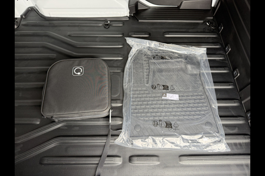 Mercedes-Benz eCitan Pro 51kWh 122PK Nieuw! L1 Elektrisch 300km WLTP 75KW Snelladen Climate Control Cruise Control Carplay Camera Parkeersensoren Achter