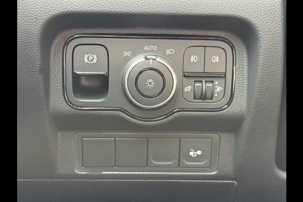 Mercedes-Benz eCitan Pro 51kWh 122PK Nieuw! L1 Elektrisch 300km WLTP 75KW Snelladen Climate Control THERMOTRONIC Cruise Control Carplay Camera Parkeersensoren Achter
