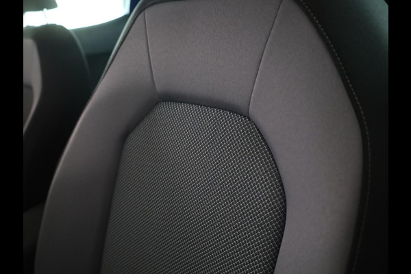 Seat Arona 1.0 TSI Style Business Intense 95pk | Trekhaak | Navigatiesysteem full map | Airco automatisch | Apple Carplay/Android Auto | Cruise control adaptief |  lichtmetalen velgen 16"