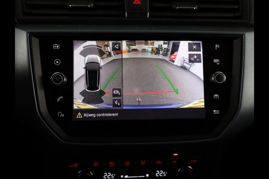 Seat Arona 1.0 TSI Style Business Intense 95pk | Trekhaak | Navigatiesysteem full map | Airco automatisch | Apple Carplay/Android Auto | Cruise control adaptief |  lichtmetalen velgen 16"