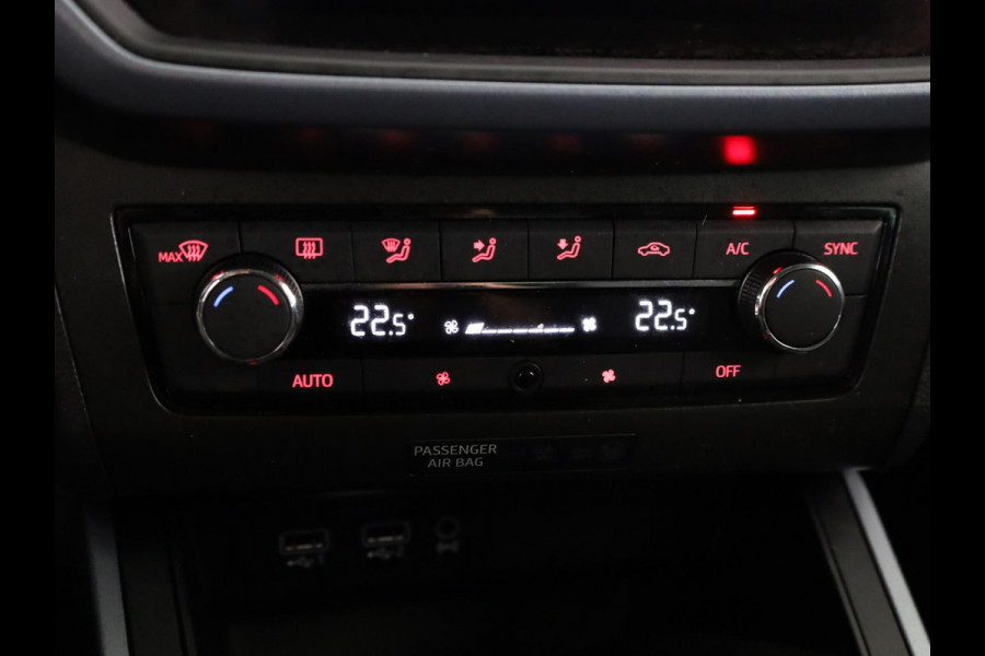 Seat Arona 1.0 TSI Style Business Intense 95pk | Trekhaak | Navigatiesysteem full map | Airco automatisch | Apple Carplay/Android Auto | Cruise control adaptief |  lichtmetalen velgen 16"
