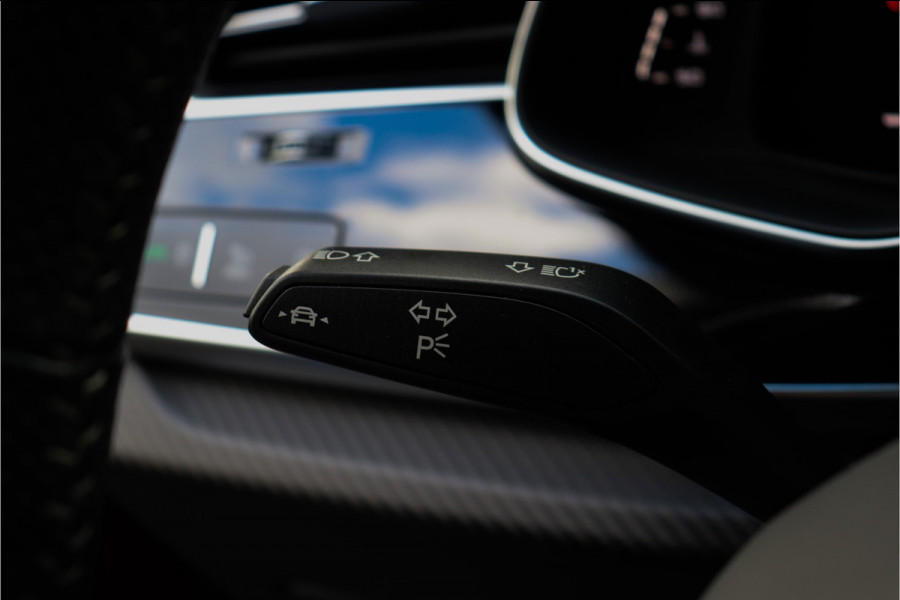 Audi RSQ8 4.0 Quattro **Ceramic/Dynamic plus/4WS/Night/ACC/360/HUD**