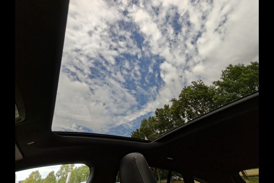 Mercedes-Benz CLA-Klasse 250 E Premium Plus / 360 Camera / Pano / Adap. Cruise. / Keyless /