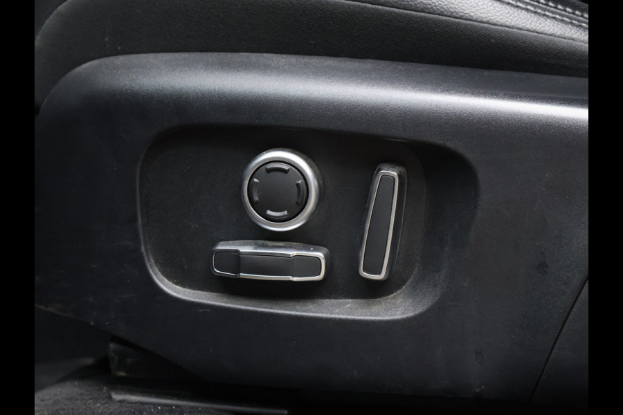 Land Rover Range Rover Evoque (PANORAMADAK,CARPLAY,360 CAMERA,LEDER,STOELVERWARMING,CRUISE,CLIMATE,PDC,NETTESTAAT)