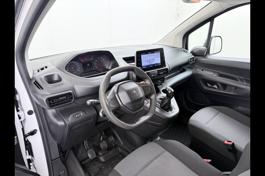 Peugeot Partner 1.5HDI 102PK Lang L2 Premium Navi Airco Apple Carplay Android Auto Cruise Control Pdc Premium Bluetooth DAB Tussenwand Schuifdeur Achterdeuren Euro 6 1e Eigenaar Dealeronderhouden Origineel Nederlandse Auto