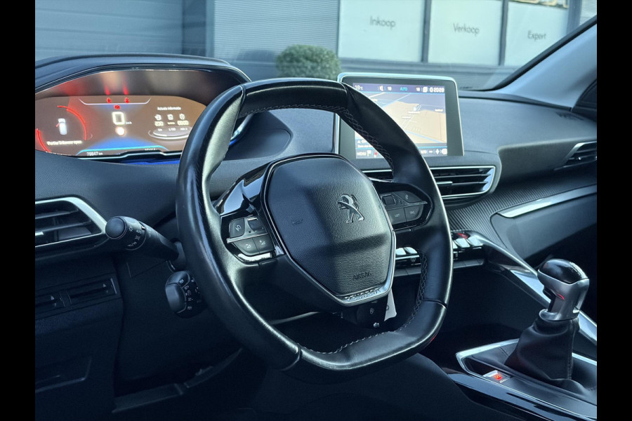Peugeot 3008 1.2 PureTech Active ✓D-riem vv in 2023✓360° Camera✓Carplay✓Navi✓131pk✓Clima✓Cruise✓Trekhaak✓Dealer Onderhouden✓Bj 11-2019✓Lm velgen✓6 Bak✓Pdc✓N.A.P✓Apk tot 06-2027
