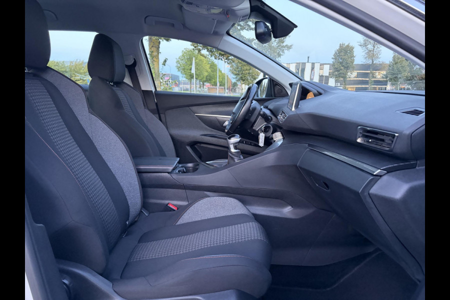 Peugeot 3008 1.2 PureTech Active ✓D-riem vv in 2023✓360° Camera✓Carplay✓Navi✓131pk✓Clima✓Cruise✓Trekhaak✓Dealer Onderhouden✓Bj 11-2019✓Lm velgen✓6 Bak✓Pdc✓N.A.P✓Apk tot 06-2027