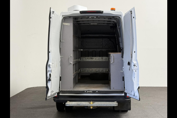 Iveco Daily 35C16V 2.3 352 L2H2 Automaat Dubbellucht Airco Cruise Control Parkeersensoren