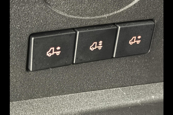 Iveco Daily 35C16V 2.3 352 L2H2 Automaat Dubbellucht Airco Cruise Control Parkeersensoren