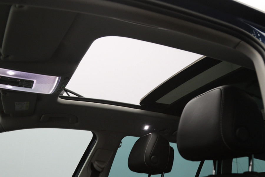 Volkswagen Passat Variant 218 PK 1.4 TSI PHEV GTE Business PHEV, Panoramadak, Trekhaak, Memory, Leder