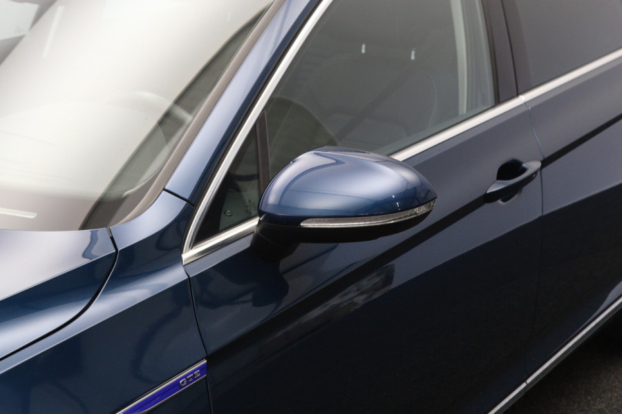 Volkswagen Passat Variant 218 PK 1.4 TSI PHEV GTE Business PHEV, Panoramadak, Trekhaak, Memory, Leder