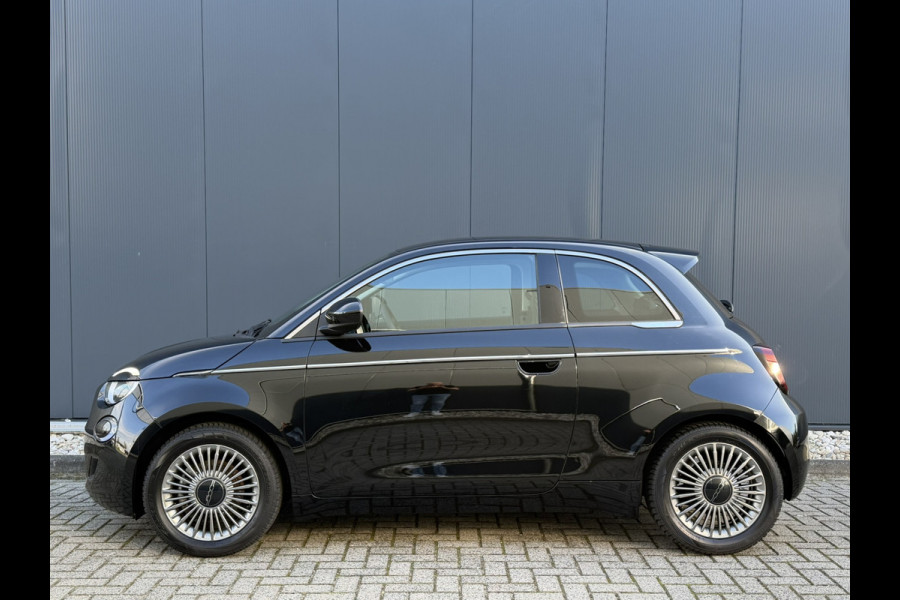 Fiat 500E Urban 42 kWh | Pack Style | Cruise control | Lane Assist | Apple Carplay/Android Auto