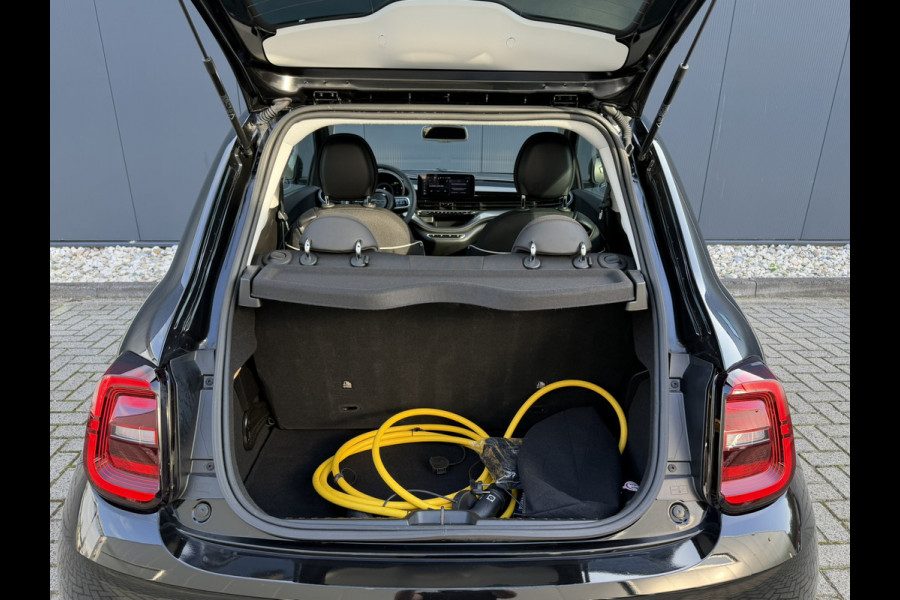 Fiat 500E Urban 42 kWh | Pack Style | Cruise control | Lane Assist | Apple Carplay/Android Auto