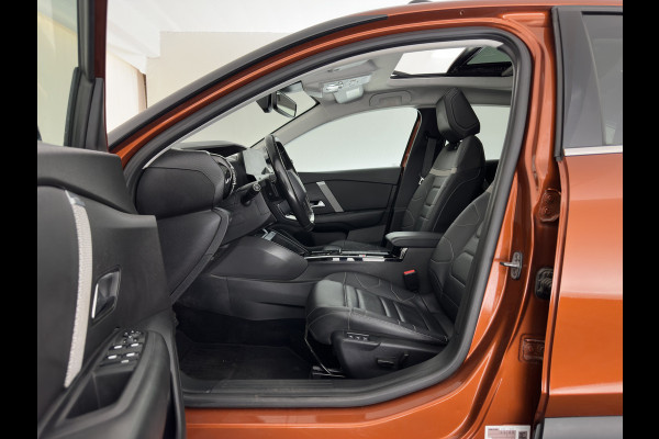 Citroën C4 1.2 Puretech Shine (INCL-BTW) *PANO |  LEATHER | FULL-LED | ADAPTIVE-CRUISE |  DIGI-COCKPIT | BLINDSPOT | SHIFTPADDLES | HEATED-COMFORTSEATS | ECC | LANE-ASSIST | KEYLESS | PDC | CRUISE | DAB | HEAD-UP | 18''AL