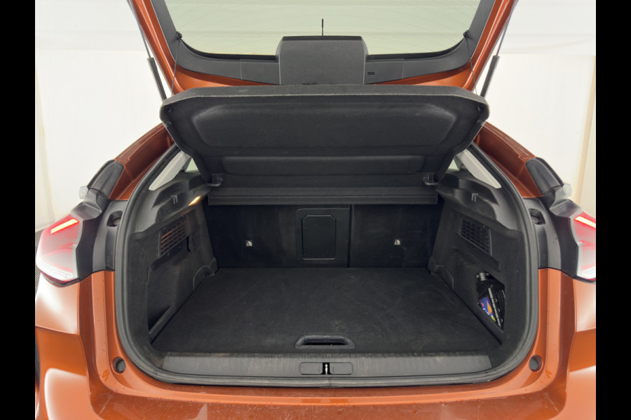 Citroën C4 1.2 Puretech Shine (INCL-BTW) *PANO |  LEATHER | FULL-LED | ADAPTIVE-CRUISE |  DIGI-COCKPIT | BLINDSPOT | SHIFTPADDLES | HEATED-COMFORTSEATS | ECC | LANE-ASSIST | KEYLESS | PDC | CRUISE | DAB | HEAD-UP | 18''AL