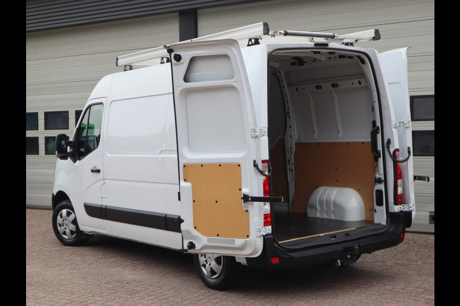Renault Master 2.3 dCi 150pk Euro 6 - L2H2 - Imperiaal - Cruise - Camera - Airco