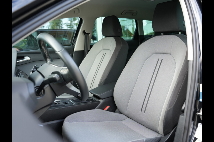 Seat Leon Sportstourer 1.0 eTSI Style Business Intense | Cruise control adaptief | Apple Carplay/Android Auto | Achteruitrijcamera |