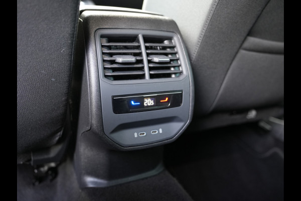 Seat Leon Sportstourer 1.0 eTSI Style Business Intense | Cruise control adaptief | Apple Carplay/Android Auto | Achteruitrijcamera |