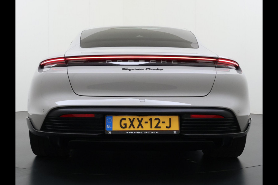 Porsche Taycan Turbo 93 kWh SOH 91% | SPORT CHRONO | HEAD-UP | CARBON PAKKET | ALCANTARA STOELEN + HEMEL | DUAL SCHERM | PSCB KERAMISCH GECOATE REMMEN | BURMESTER PREMIUM AUDIO | STOELVERWARMING + STUURWIELVERWARMING | STOELVENTILATIE | MEMORY SEATS | PORSCHE DEALER ONDERHOUDEN | 360° CAMERA | VERKEERT IN NIEUWSTAAT | ALL-IN PRIJS | 12 MAANDEN BOVAG GARANTIE
