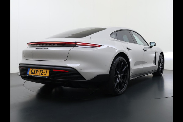 Porsche Taycan Turbo 93 kWh SOH 91% | SPORT CHRONO | HEAD-UP | CARBON PAKKET | ALCANTARA STOELEN + HEMEL | DUAL SCHERM | PSCB KERAMISCH GECOATE REMMEN | BURMESTER PREMIUM AUDIO | STOELVERWARMING + STUURWIELVERWARMING | STOELVENTILATIE | MEMORY SEATS | PORSCHE DEALER ONDERHOUDEN | 360° CAMERA | VERKEERT IN NIEUWSTAAT | ALL-IN PRIJS | 12 MAANDEN BOVAG GARANTIE