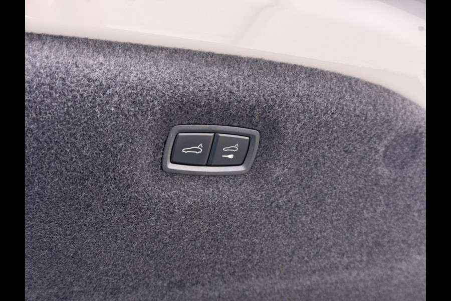 Porsche Taycan Turbo 93 kWh SOH 91% | SPORT CHRONO | HEAD-UP | CARBON PAKKET | ALCANTARA STOELEN + HEMEL | DUAL SCHERM | PSCB KERAMISCH GECOATE REMMEN | BURMESTER PREMIUM AUDIO | STOELVERWARMING + STUURWIELVERWARMING | STOELVENTILATIE | MEMORY SEATS | PORSCHE DEALER ONDERHOUDEN | 360° CAMERA | VERKEERT IN NIEUWSTAAT | ALL-IN PRIJS | 12 MAANDEN BOVAG GARANTIE