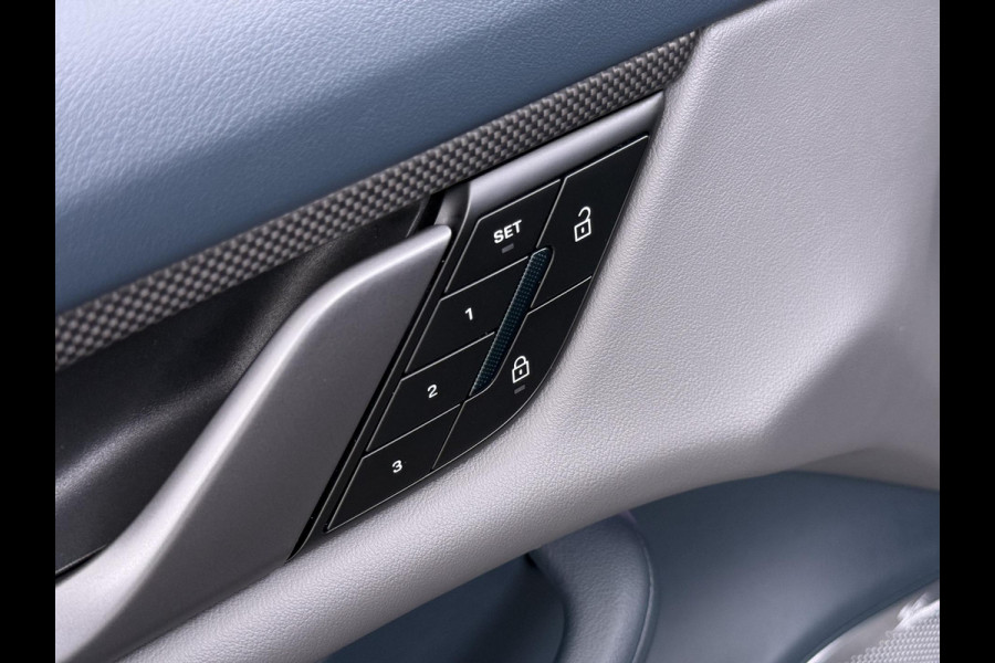 Porsche Taycan Turbo 93 kWh SOH 91% | SPORT CHRONO | HEAD-UP | CARBON PAKKET | ALCANTARA STOELEN + HEMEL | DUAL SCHERM | PSCB KERAMISCH GECOATE REMMEN | BURMESTER PREMIUM AUDIO | STOELVERWARMING + STUURWIELVERWARMING | STOELVENTILATIE | MEMORY SEATS | PORSCHE DEALER ONDERHOUDEN | 360° CAMERA | VERKEERT IN NIEUWSTAAT | ALL-IN PRIJS | 12 MAANDEN BOVAG GARANTIE