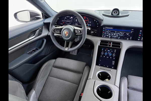 Porsche Taycan Turbo 93 kWh SOH 91% | SPORT CHRONO | HEAD-UP | CARBON PAKKET | ALCANTARA STOELEN + HEMEL | DUAL SCHERM | PSCB KERAMISCH GECOATE REMMEN | BURMESTER PREMIUM AUDIO | STOELVERWARMING + STUURWIELVERWARMING | STOELVENTILATIE | MEMORY SEATS | PORSCHE DEALER ONDERHOUDEN | 360° CAMERA | VERKEERT IN NIEUWSTAAT | ALL-IN PRIJS | 12 MAANDEN BOVAG GARANTIE