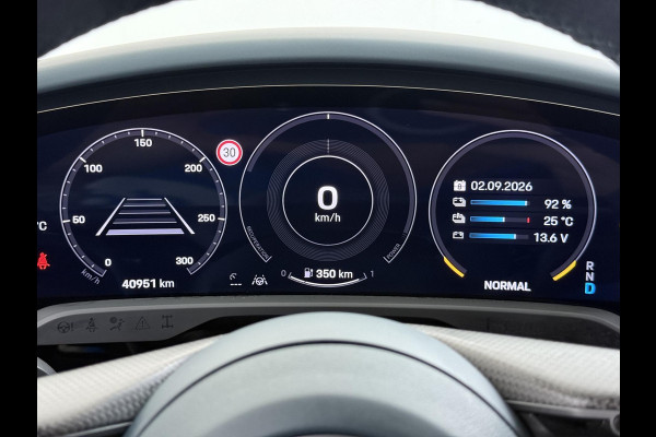 Porsche Taycan Turbo 93 kWh SOH 91% | SPORT CHRONO | HEAD-UP | CARBON PAKKET | ALCANTARA STOELEN + HEMEL | DUAL SCHERM | PSCB KERAMISCH GECOATE REMMEN | BURMESTER PREMIUM AUDIO | STOELVERWARMING + STUURWIELVERWARMING | STOELVENTILATIE | MEMORY SEATS | PORSCHE DEALER ONDERHOUDEN | 360° CAMERA | VERKEERT IN NIEUWSTAAT | ALL-IN PRIJS | 12 MAANDEN BOVAG GARANTIE
