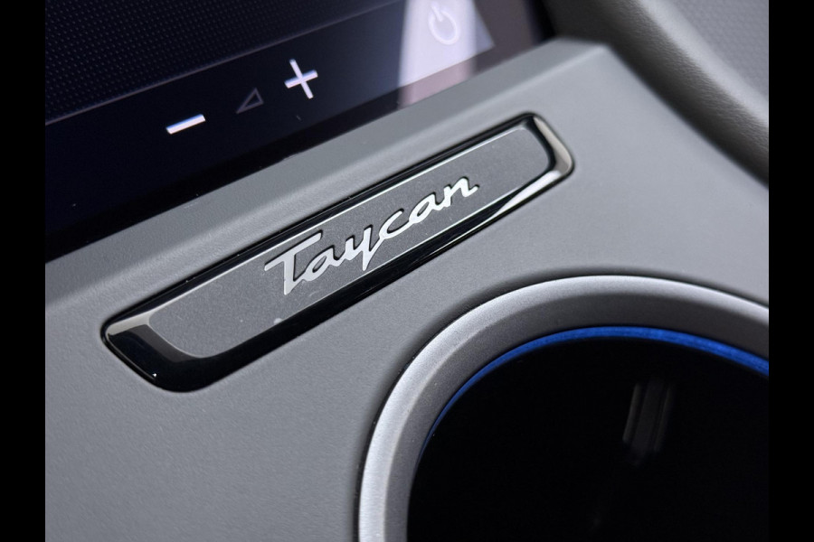 Porsche Taycan Turbo 93 kWh SOH 91% | SPORT CHRONO | HEAD-UP | CARBON PAKKET | ALCANTARA STOELEN + HEMEL | DUAL SCHERM | PSCB KERAMISCH GECOATE REMMEN | BURMESTER PREMIUM AUDIO | STOELVERWARMING + STUURWIELVERWARMING | STOELVENTILATIE | MEMORY SEATS | PORSCHE DEALER ONDERHOUDEN | 360° CAMERA | VERKEERT IN NIEUWSTAAT | ALL-IN PRIJS | 12 MAANDEN BOVAG GARANTIE