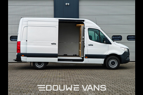 Mercedes-Benz Sprinter 317 L2H2 Automaat Distronic Trekhaak Omvormer Navi