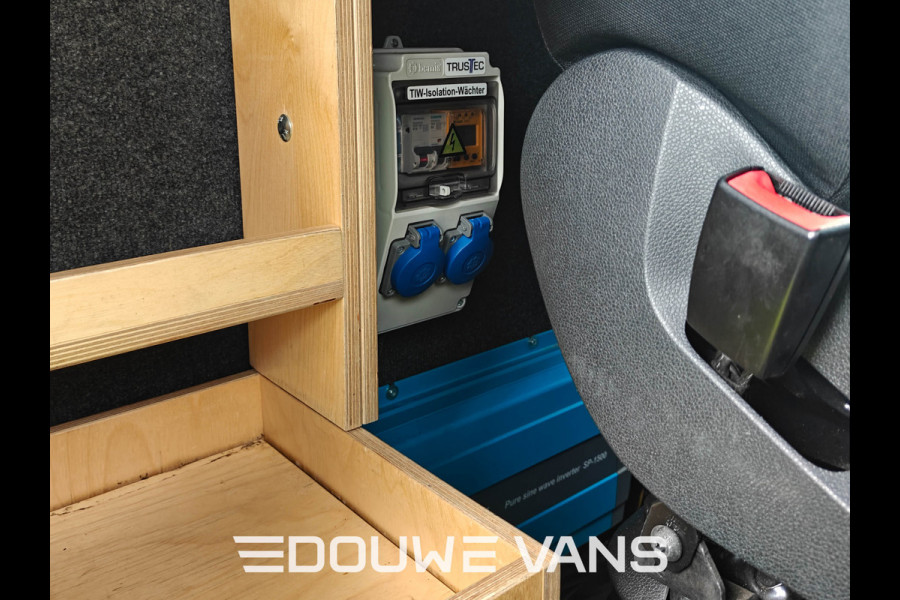 Mercedes-Benz Sprinter 317 L2H2 Automaat Distronic Trekhaak MBUX Omvormer Navi